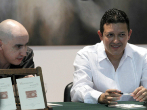 Carlos Martín Briceño en la presentación de su libro Montezuma’s Revenge en el año 2012