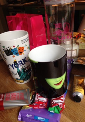 Och hej hemma och mina fina muggar!