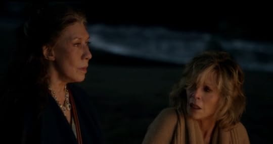Grace and Frankie en la playa