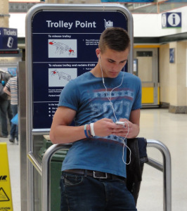 Not learning oral communication skills. Fæ [CC BY-SA 3.0 (http://creativecommons.org/licenses/by-sa/3.0)], via Wikimedia Commons