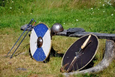 viking weapons