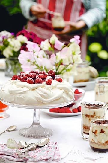 p0136-RPS1735_020-RPS1586_GdnPar_PavlovaTiramisu1183