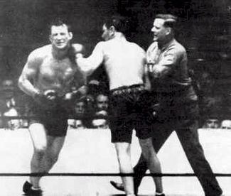 325px-Dempsey_KOs_Sharkey