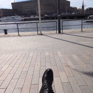 Satt mittemot slottet idag också - solen sken så himla härligt.