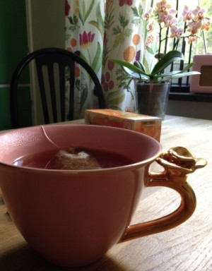 Se så fin den är. Keramikern heter Kerstin Tillberg.