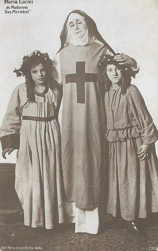 Maria Carmi in Das Mirakel (1912)
