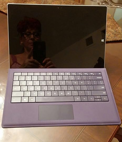 Yes, that's my reflection in the screen.