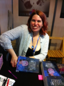 Rose en pleine dédicace de Seconde chance