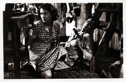 Doris Dowling and Raf Vallone in Riso Amaro (1949)