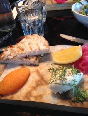 Off I went till Griffins för att intervjua en SUVERÄN person. Vi slog till med löjrom.