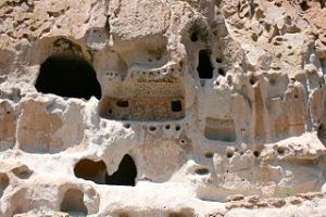 Bandelier_Cliff_Dwelling