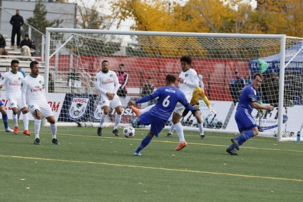 FCE's Dustin Corea attempts a shot on goal against the New York Cosmos. PHOTO: TONY LEWIS/FC EDMONTON