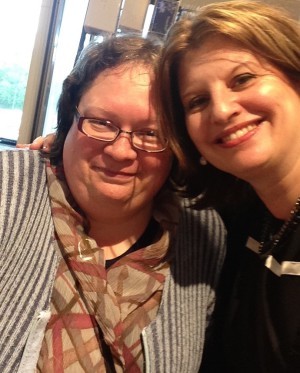 När Elisabet kom och hälsade på Åsa och mig när vi signerade i Farsta.