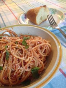 tomato sauce garlic basil