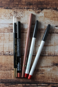 How to Apply a Lip Tar Lip Liners