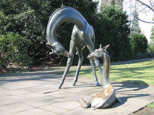 Hans_Hennig_Zwei_Giraffen_1977.jpg