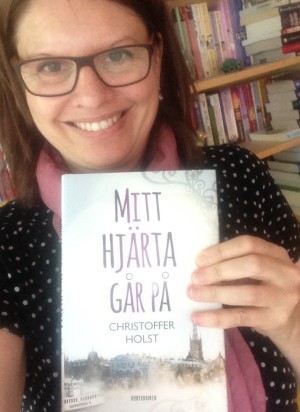 Den här står på tur i min att-läsa-hög. Mitt hjärta går på, av Christoffer Holst. Super-peppen!