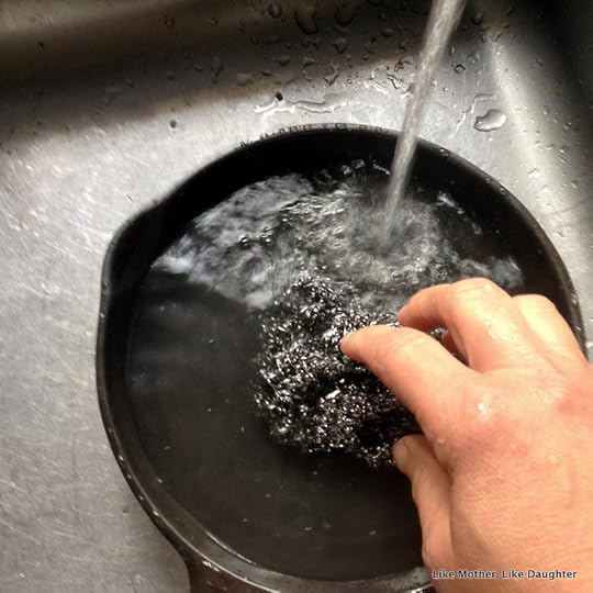 cleaning cast iron the Auntie Leila way