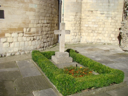Edith Cavell's grave at Norwich Cathedral