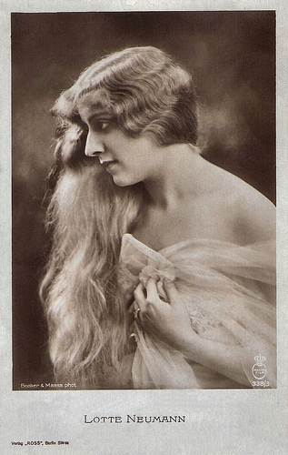 Lotte Neumann