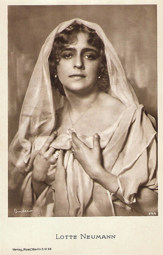 Lotte Neumann