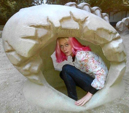 Melanie in Egg