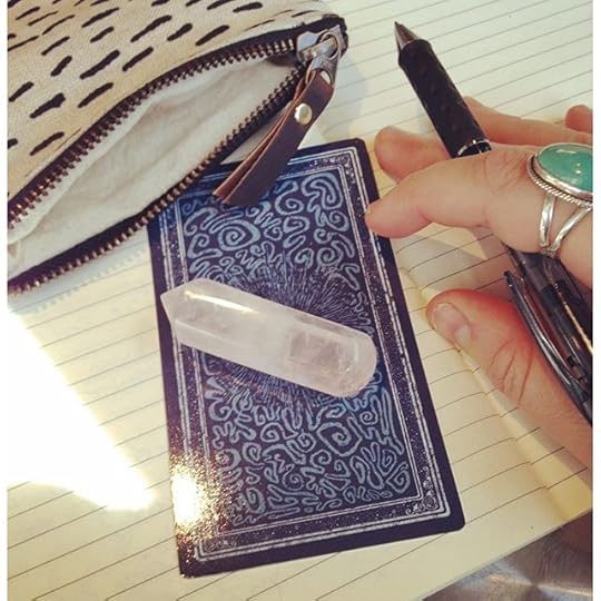Monday : unraveling & shadow work #writing #morningpages #pagesdumatin #avalon #thisiswhoiam #prismavisiontarot #rosequartz