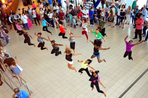 flash-mob-dance-art-saveslives-tsxm-ilandvibez