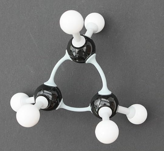 Image Credit: ‘Moleküel - gebaut mit dem Molekülbaukasten; Cyclopropane’, by Bin im Garten, CC by SA 3.0, via Wikimedia Commons.