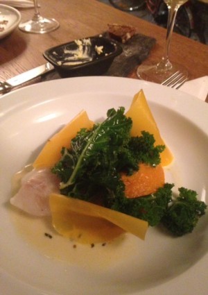 Åh, men dett var så gott! Kolja, kålrot och grönkål och nån smörig sås, sjukt gott.