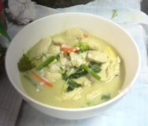 How to Cook 5 Delicious Thai Dishes - Survive Travel - Thai Green Curry