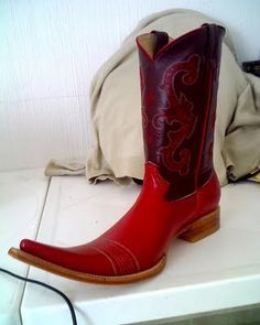 red mexican pointy boots - Google Search: 