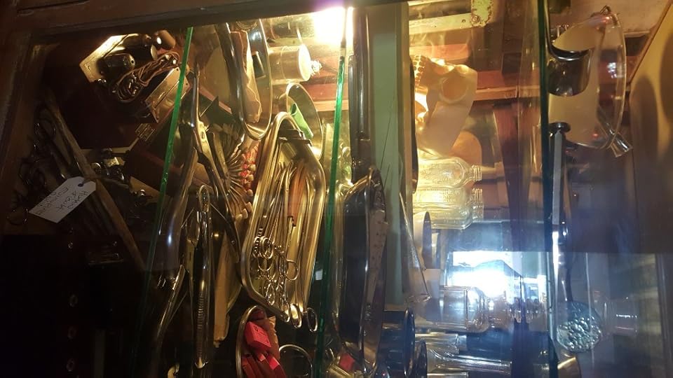 Antiques and Oddities Mt Tamborine17