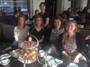 Idag träffade jag de fina, fina romance-tjejerna, Lina, Sofia, Helene och Johanna