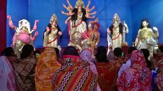 Women worshipping Durga in Bengal Photo: Vikram Roy 2015