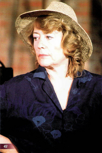Annie Girardot in Le Vent des moissons (1988)
