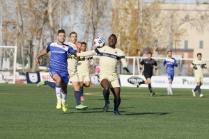Ritchie Jones in action against Jacksonville before he was sent off. PHOTO: TONY LEWIS/FC EDMONTON