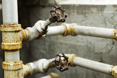 Water_valves_with_spigots.jpg