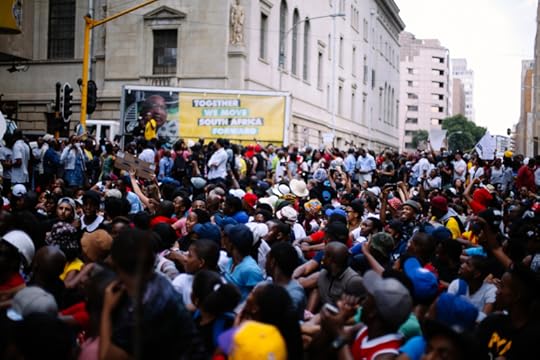 Students arrive at Luthuli House.