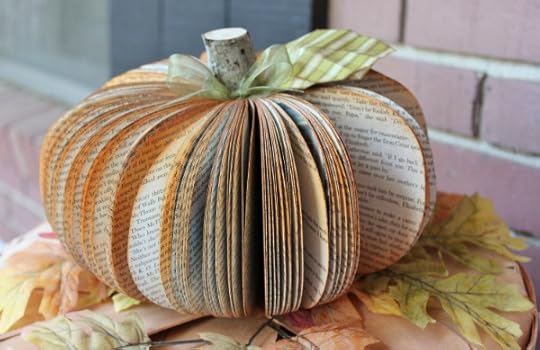 This picture appears at this link:https://greenishbookshelf.wordpress.com/2015/10/27/top-10-tuesday-10-literary-halloween-costumes/