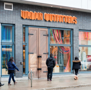 UrbanOutfitters_Toronto_700
