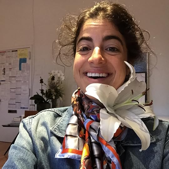 leandra-medine-carrie-bradshaw-diet-man-repeller-flower-sex-and-the-city
