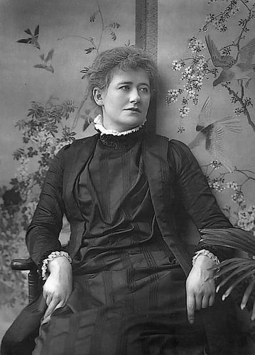 Ellen_Terry,_by_Herbert_Rose_Barraud