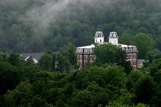College-Hall-in-the-mist