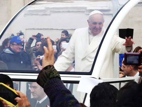 Pope-francis-707373_640