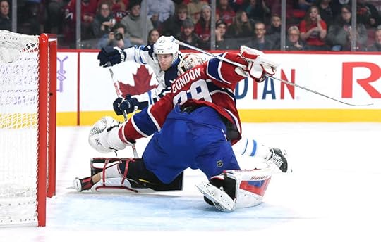 Micheal Condon stops Nikolaj Ehlers.