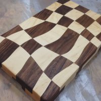 checkered cutting board wooden featured image