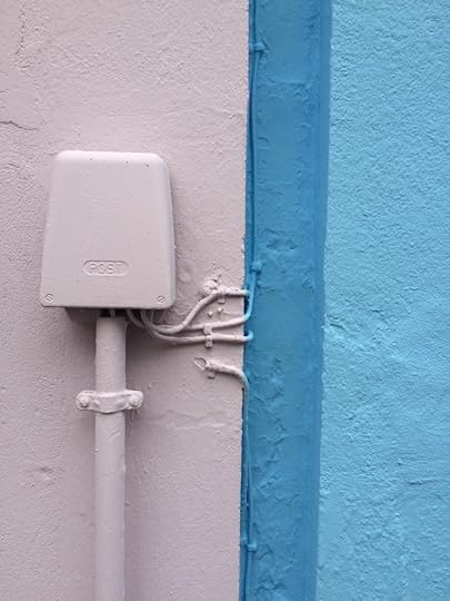 Rosa und blaue Wände