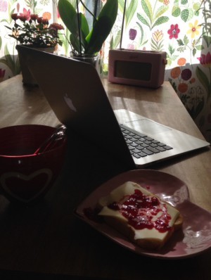 Blev tvungen att fota ur annan vinkel, alla mackor och tebilder ser ju likadana ut.