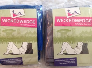 Såg på TV och köpte två, till stranden och barnen. Ett impulsköp som jag nu har lite ågren över. Kommer vi verkligen nånsin använda dem?